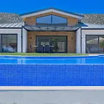 Saribelen 3 Bedroom Secluded With Private Pool Hot Tub