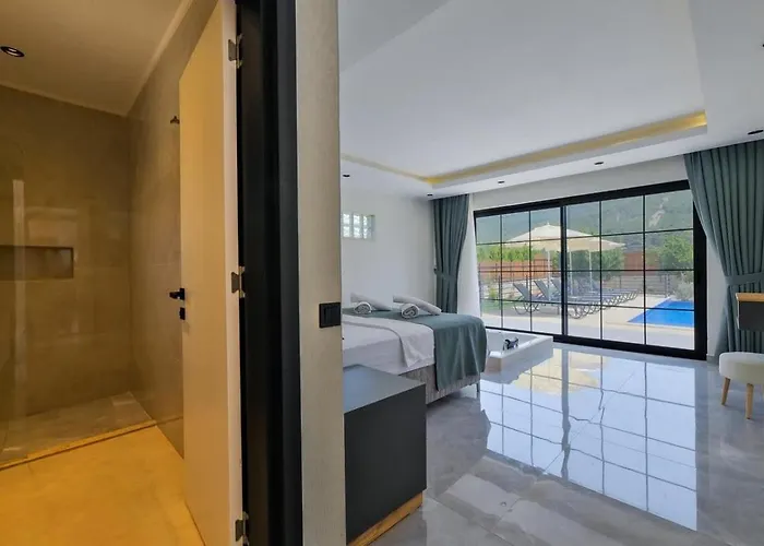 Villa Saribelen 3 Bedroom Secluded With Private Pool Hot Tub *