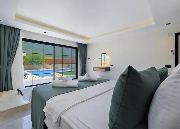 Saribelen 3 Bedroom Secluded With Private Pool Hot Tub *