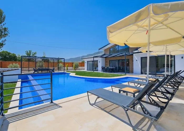 Saribelen 3 Bedroom Secluded With Private Pool Hot Tub Villa *
