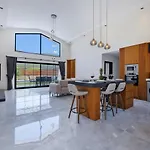 Villa Saribelen 3 Bedroom Secluded With Private Pool Hot Tub