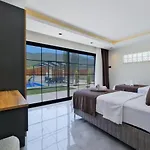 Saribelen 3 Bedroom Secluded With Private Pool Hot Tub