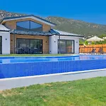 Villa Saribelen 3 Bedroom Secluded With Private Pool Hot Tub