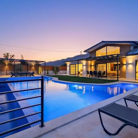 Saribelen 3 Bedroom Secluded With Private Pool Hot Tub Villa