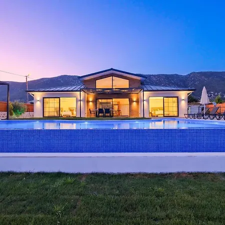 Saribelen 3 Bedroom Secluded With Private Pool Hot Tub * Kalkan