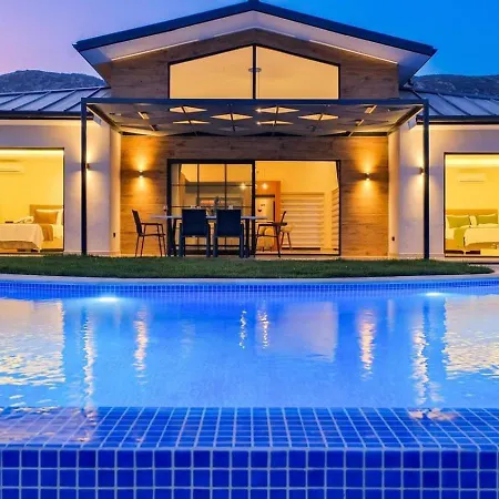 Saribelen 3 Bedroom Secluded With Private Pool Hot Tub Villa