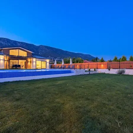 Saribelen 3 Bedroom Secluded With Private Pool Hot Tub Villa