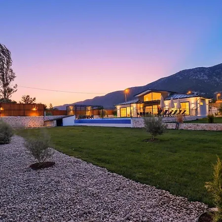 Saribelen 3 Bedroom Secluded With Private Pool Hot Tub Villa