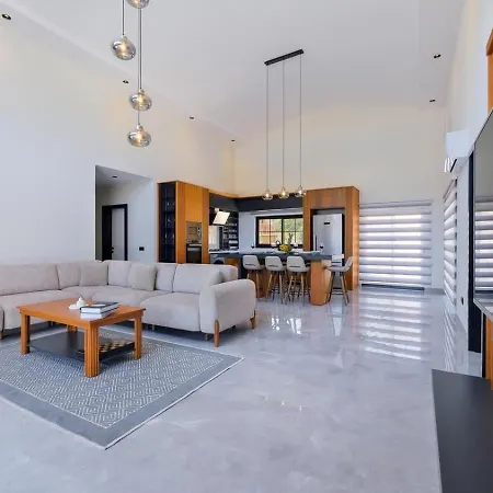 Saribelen 3 Bedroom Secluded With Private Pool Hot Tub