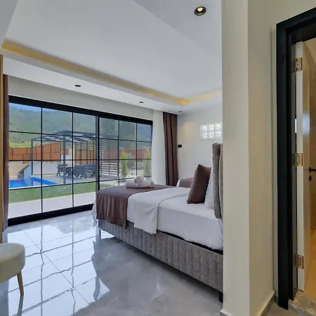 Saribelen 3 Bedroom Secluded With Private Pool Hot Tub Villa