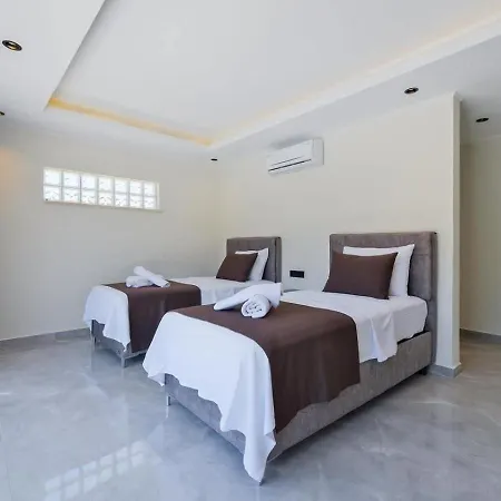 Villa Saribelen 3 Bedroom Secluded With Private Pool Hot Tub