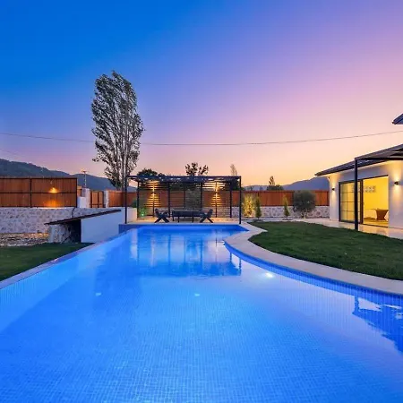 Villa Saribelen 3 Bedroom Secluded With Private Pool Hot Tub
