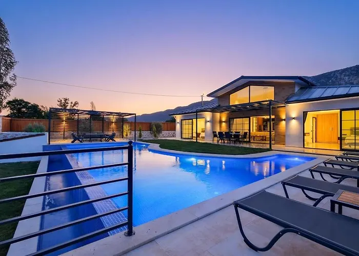 Saribelen 3 Bedroom Secluded With Private Pool Hot Tub Vila