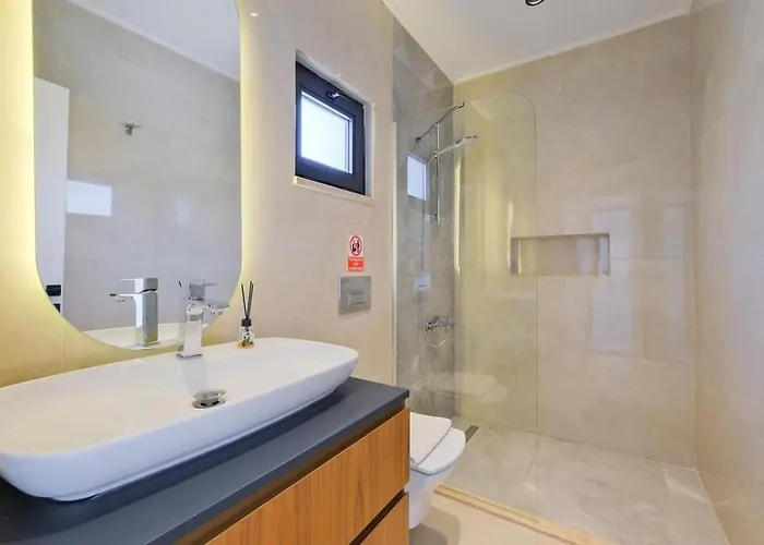 Vila Saribelen 3 Bedroom Secluded With Private Pool Hot Tub
